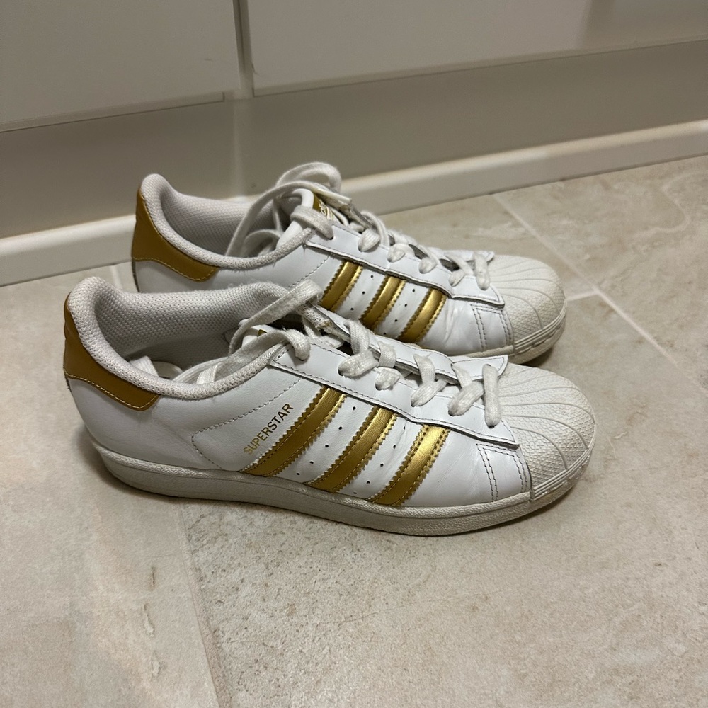 Adidas superstar